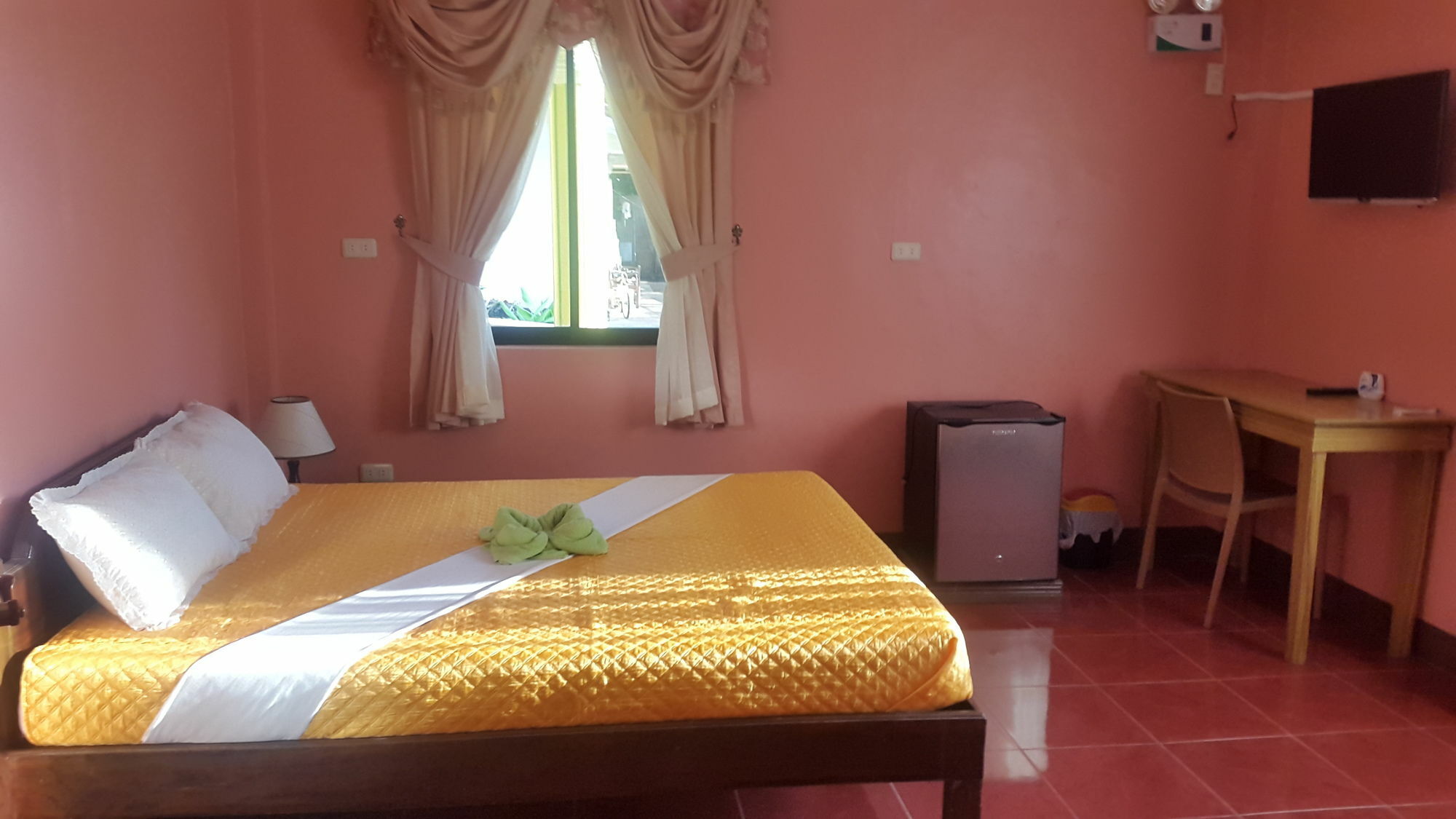 Oyo 422 Villa Emilia Pension House Panglao Exterior photo